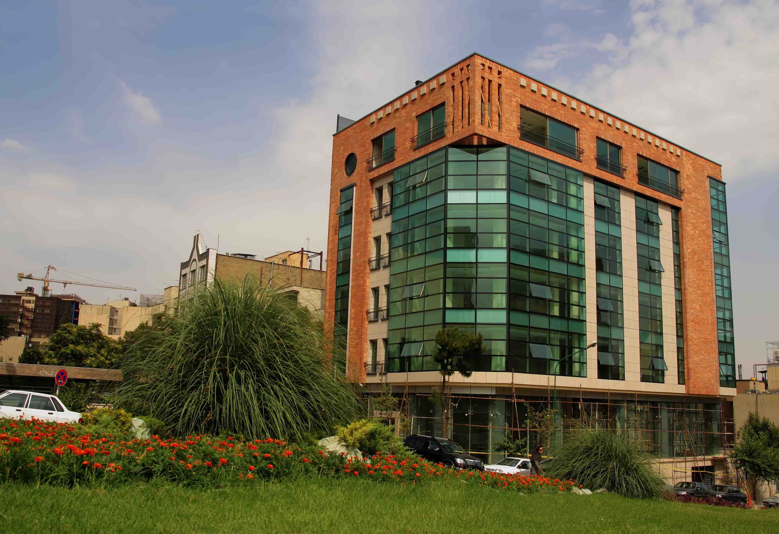 Tavanir Office Building
