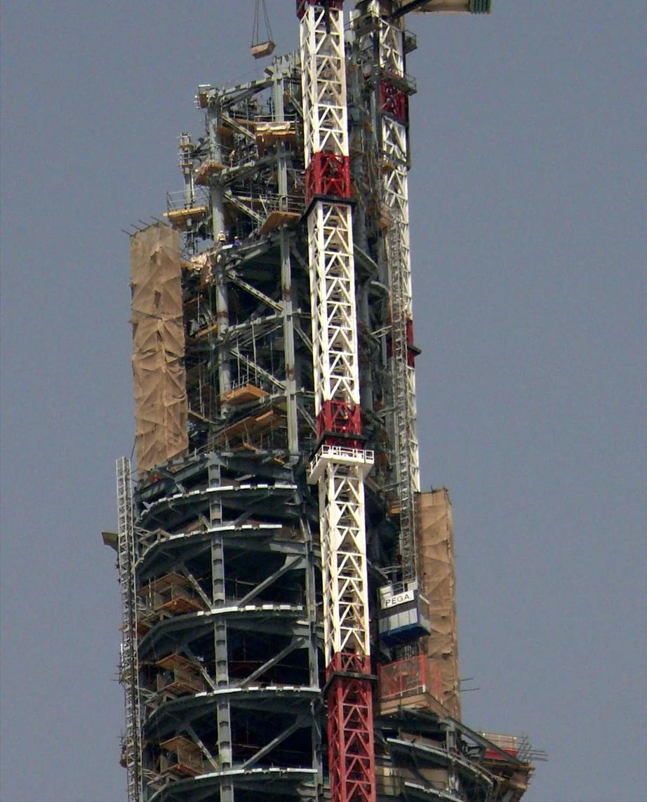 Burj Khalifa upper structure under construction, 25 June 2008