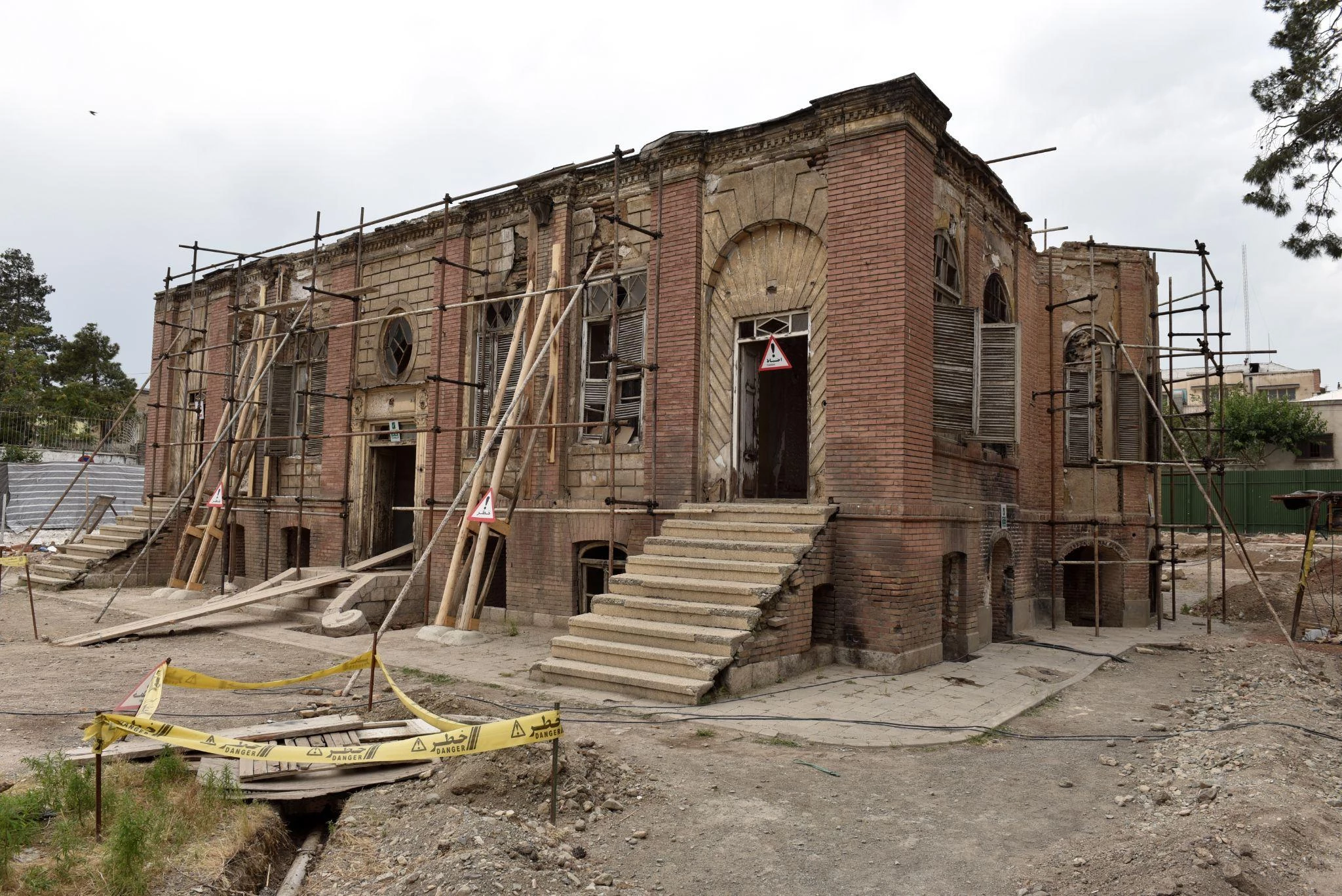Zahir exterior before view